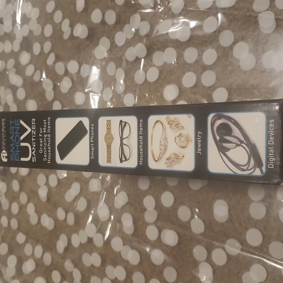 Smartphone UV Sanitizer with Aromatherapy Disinfect & Eliminate Germs - Picture 5 of 5